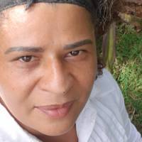 Profissional - Zelia H.