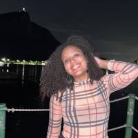 Profissional - Milena F.