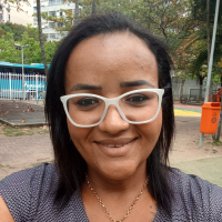 Profissional - Andrezza F.