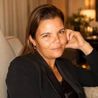 Profissional - Josiane C.