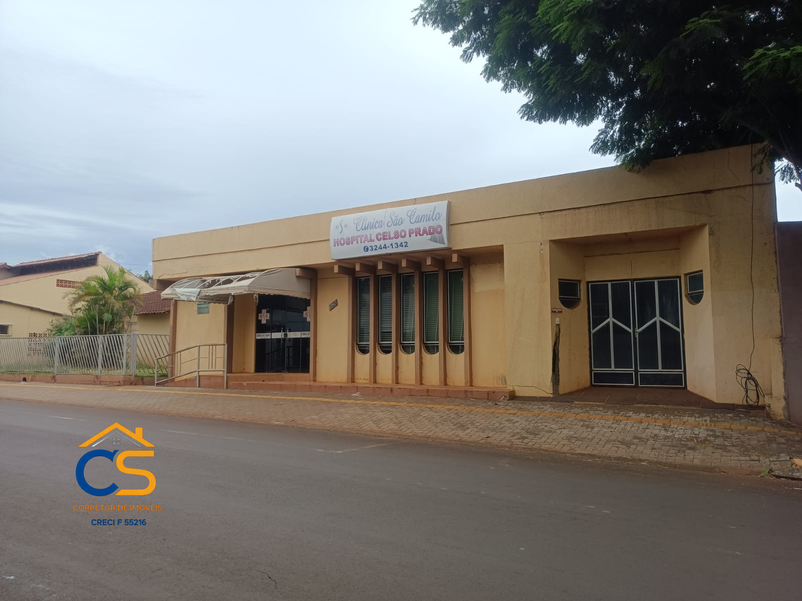 🏥 Hospital desativado à venda no centro de Missal-PR - Imagem 1