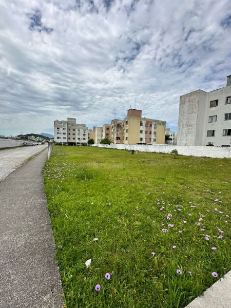 Fração ideal do terreno de aproximadamente 2.770m²