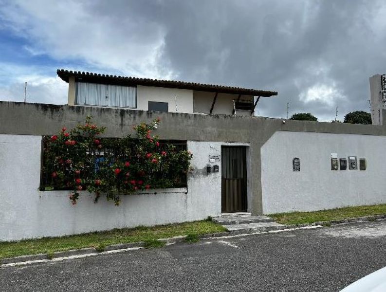 Casa, 198 m2 de área privativa.