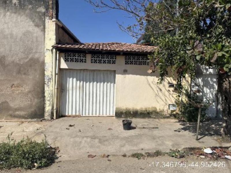 Casa, 68,8 m2 de área privativa.