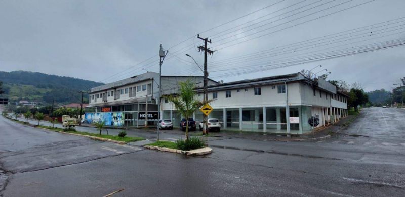 Lotes urbanos em conjunto com área de 2.800m², localizado em São Carlos - SC