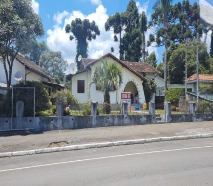 Terreno urbano com a área de 1.362,50m², localizado em Campo Alegre - SC