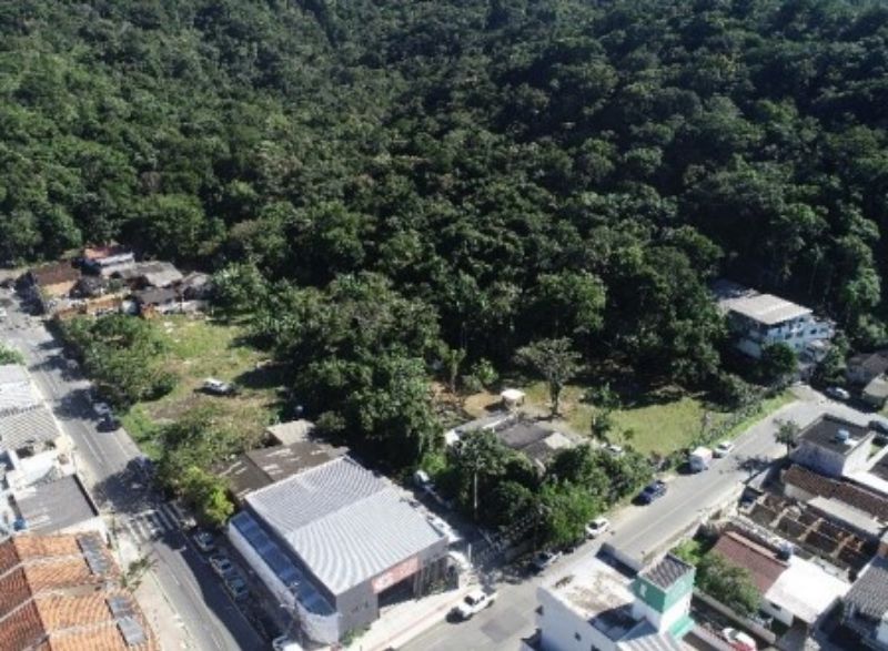 Terreno com a área de 17.050,00m², localizado em Balneário Camboriú - SC