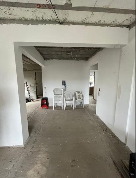 Apartamento inacabado com aproximadamente 132m², localizado em Chapecó - SC