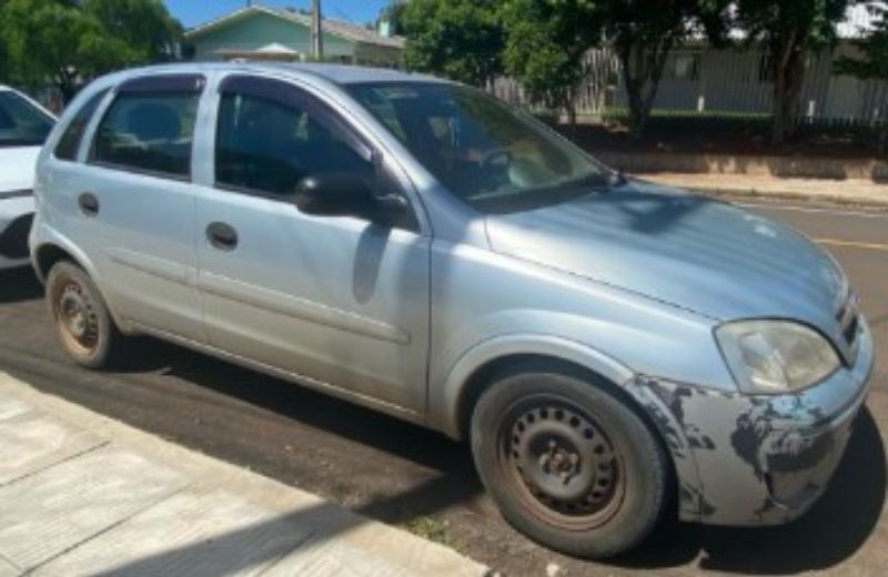 GM Corsa Hatch Maxx 2012 Prata