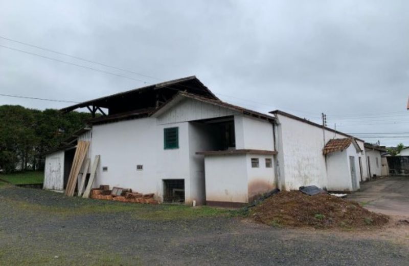 Terreno urbano com a área de 1.362,50m², localizado em Campo Alegre - SC