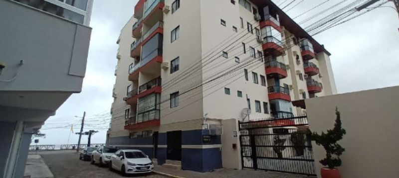 Fração ideal de 33,34% do apartamento, navegantes.