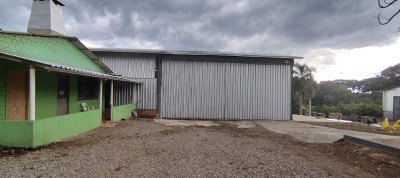 Área de terra rural própria, com 3.432,30m², localizado em Ilópolis - RS