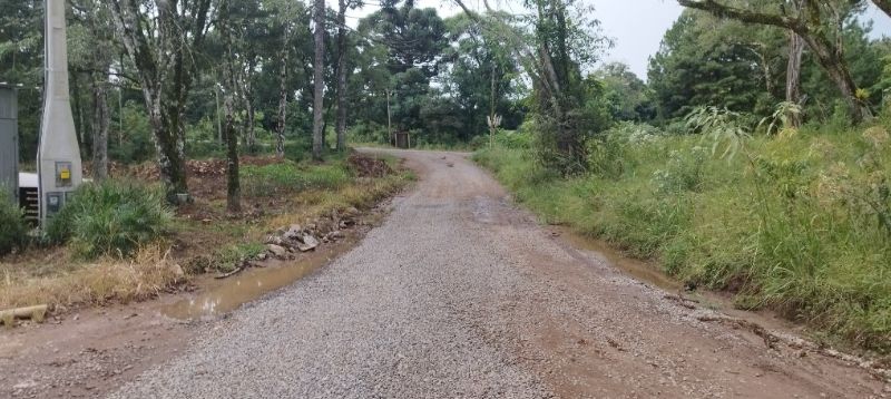 Área de terra rural própria, com 3.432,30m², localizado em Ilópolis - RS