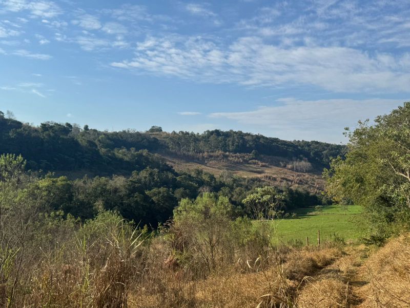 Fração de terras, com área de 100.000m², localizado em Tres Passos - RS