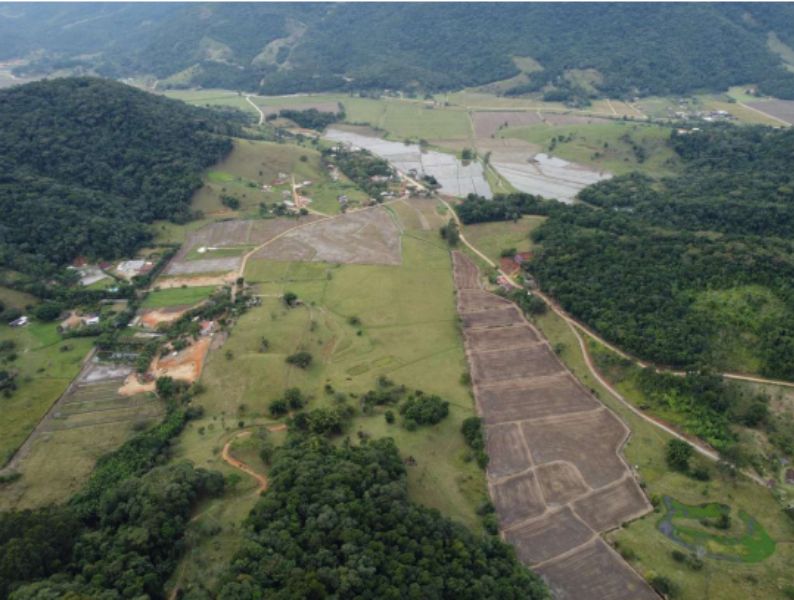 50% do terreno Imóvel matrícula n° 39.220, localizado em Camboriú - SC