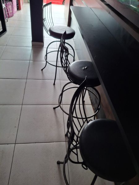 03 banquetas giratórias