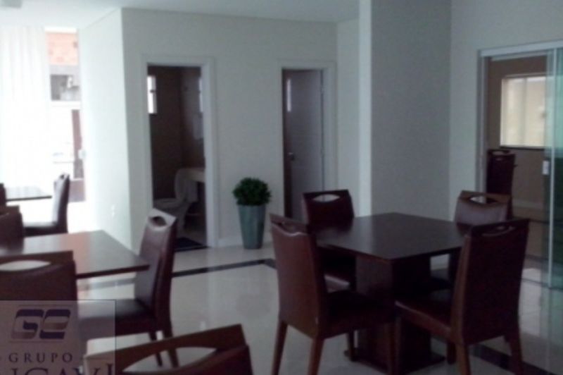 APARTAMENTO + GARAGEM MEIA PRAIA/ITAPEMA, localizado em Itapema - SC