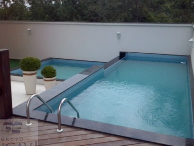 APARTAMENTO + GARAGEM MEIA PRAIA/ITAPEMA, localizado em Itapema - SC