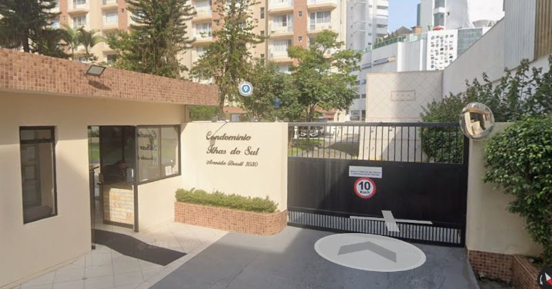 APTO + VAGA DE ESTACIONAMENTO, localizado em Balneário Camboriú - SC, bairro Centro