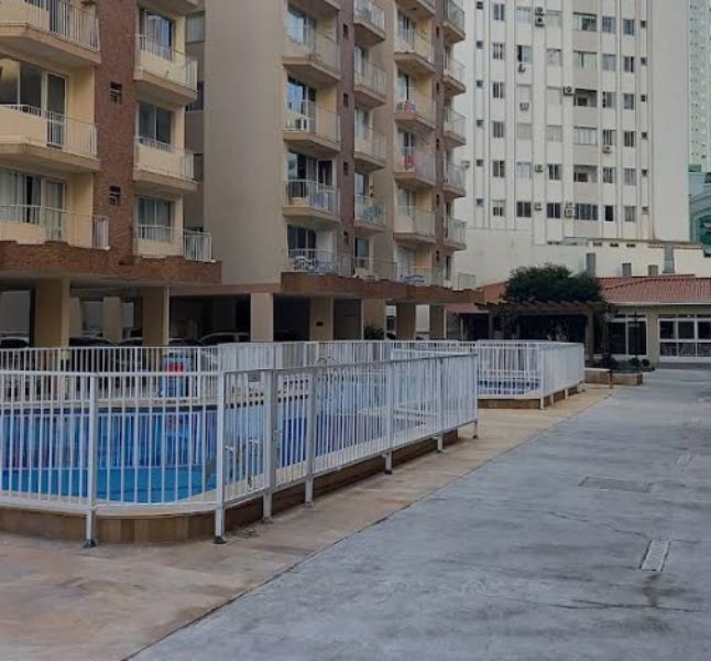 APTO + VAGA DE ESTACIONAMENTO, localizado em Balneário Camboriú - SC, bairro Centro