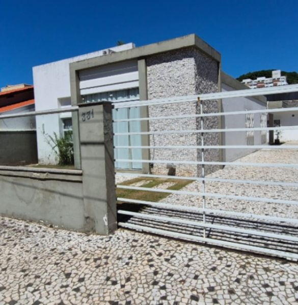 FRAÇÃO DE 50% - IMÓVEL PRAIA DOS AMORES/BALN CAMB., localizado em Balneário Camboriú - SC