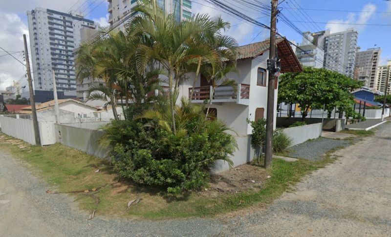 IMÓVEL BALN PIÇARRAS, localizado em Balneário Piçarras - SC, bairro Itacolomi