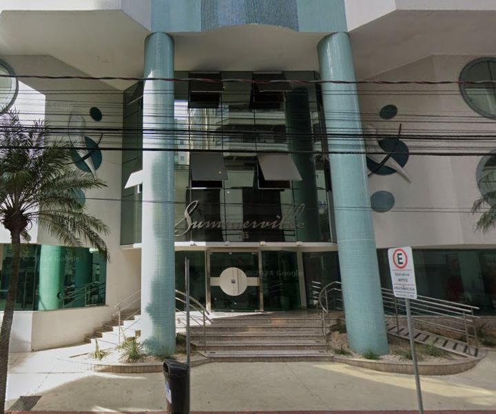 APTO + GARAGENS, localizado em Balneário Camboriú - SC, bairro Centro