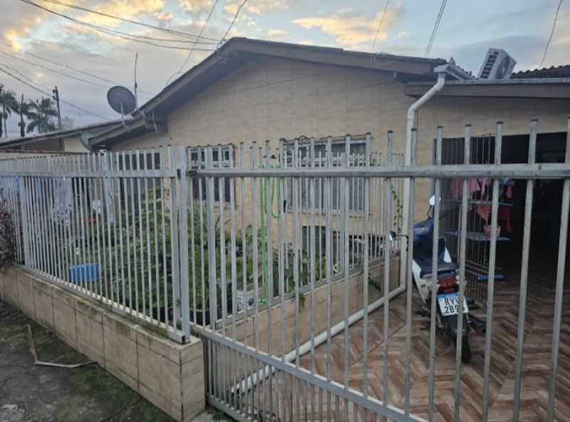 FRAÇÃO IDEAL DE 1/3 DO IMÓVEL, localizado em Itajaí - SC, bairro São Vicente