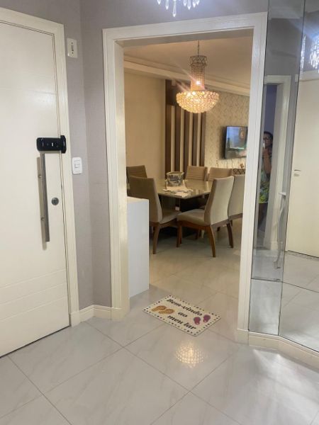 APARTAMENTO + GARAGEM TRIPLA, localizado em Itapema - SC, bairro Meia Praia