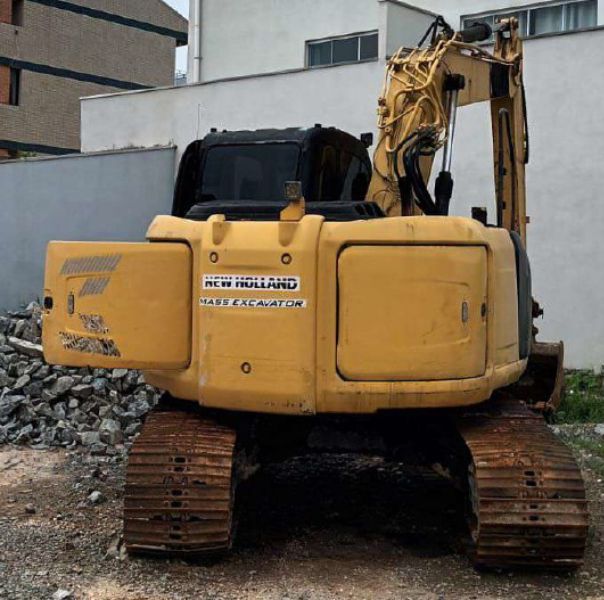 ESCAVADEIRA HIDRÁULICA esteiras NEW HOLLAND 2011