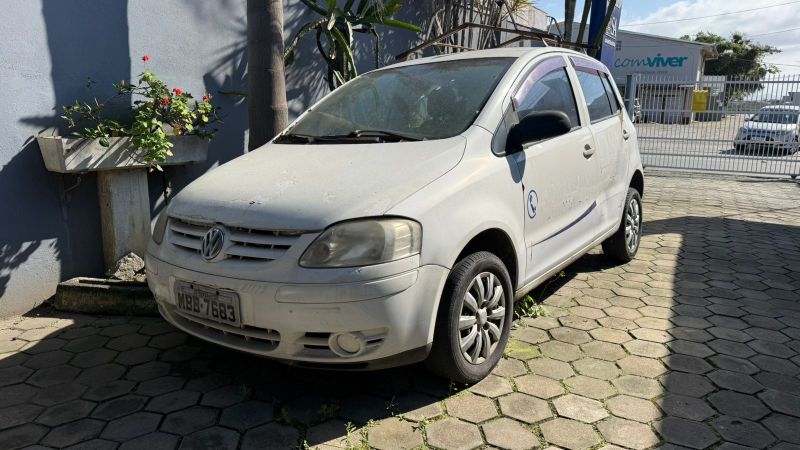 VOLKSWAGEN/ FOX 1.0 - 2006/2006 — foto 4 de 11