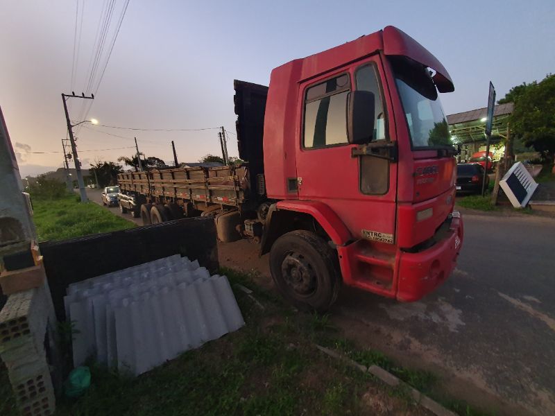 Veículo FORD Cargo Ford Cargo 2428E Topline 2008 2009 em leilão