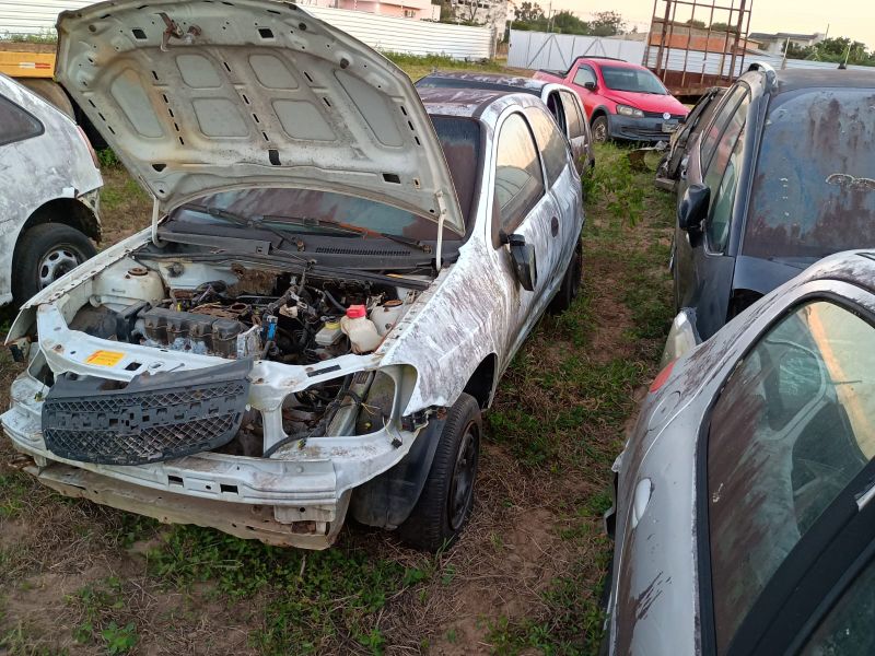 GM Celta 1.0 2012 Sucata com motor aproveitável