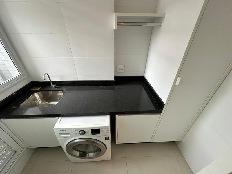 Apt. no Ed. Isadora Mafra- B. Camboriú, localizado em Balneário Camboriú - SC, bairro Centro