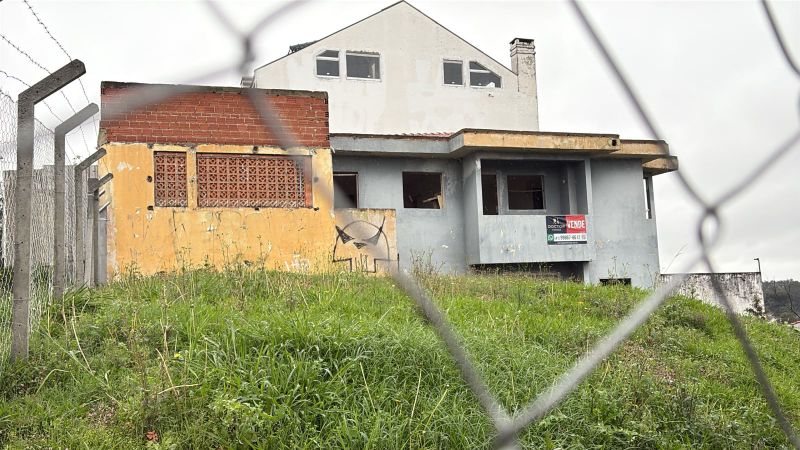 Prédio no Guabirotuba (foto 48 de 80)