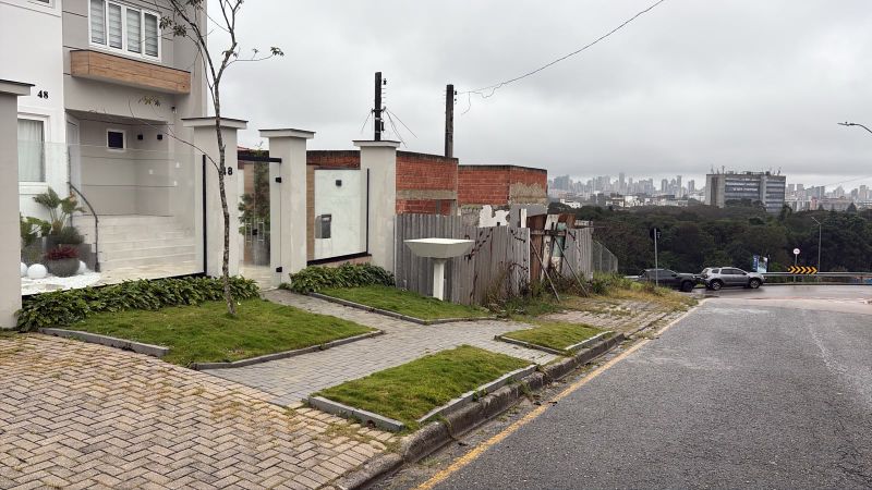 Prédio no Guabirotuba (foto 60 de 80)
