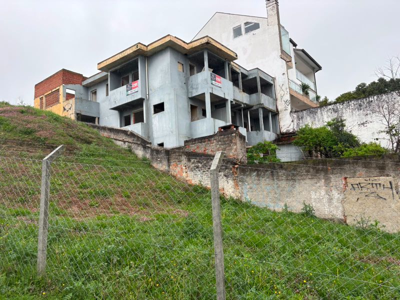 Imagem do imóvel Prédio Inacabado em Curitiba