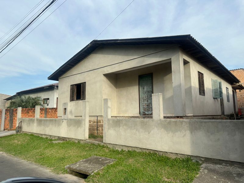 Casa de Alvenaria no B. Laranjinha- Criciúma, localizado em Criciúma - SC, bairro Laranjinha