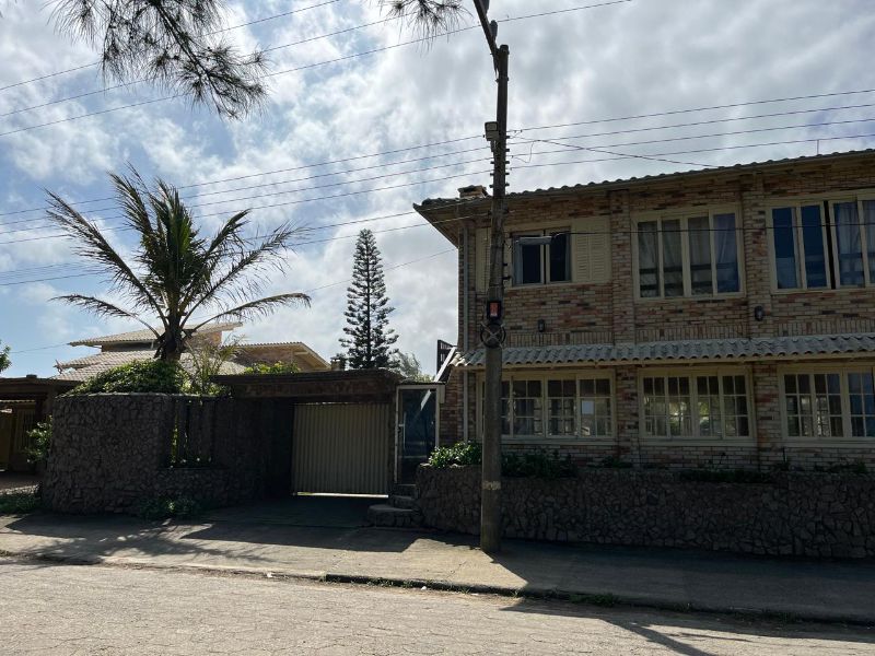 Casa Beira Mar em Jaguaruna, localizado em Jaguaruna - SC, bairro Balneário Campo Bom