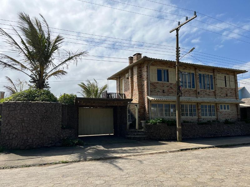 Casa Beira Mar em Jaguaruna, localizado em Jaguaruna - SC, bairro Balneário Campo Bom
