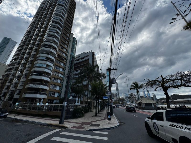 Apartamento com Garagens em Bal. Camboriú, localizado em Balneário Camboriú - SC