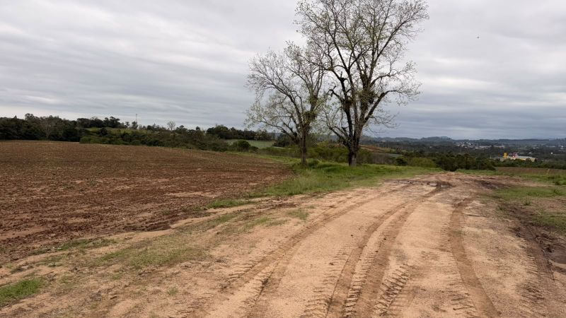 Terreno no Archimedes Naspolini (foto 39 de 47)