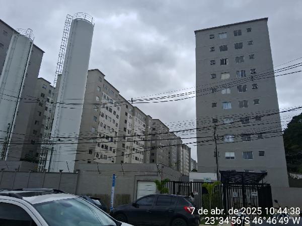 Apartamento, 72,32 m2 de área total, 41,56 m2 de á.