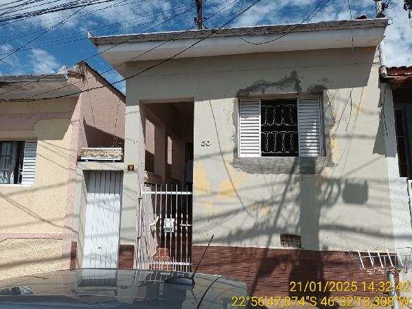 Casa, 185,12 m2 de área total, 185,12 m2 de área p.