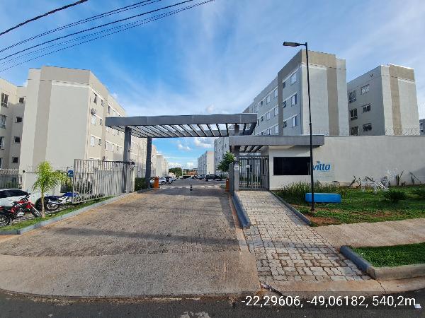 Apartamento, 87,85 m2 de área total, 41,97 m2 de á.