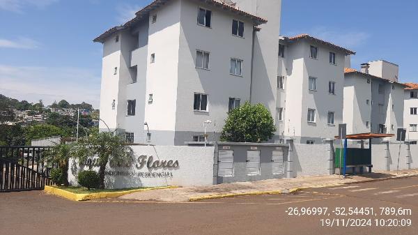 Apartamento, 47,01 m2 de área privativa, 2 qts, wc.