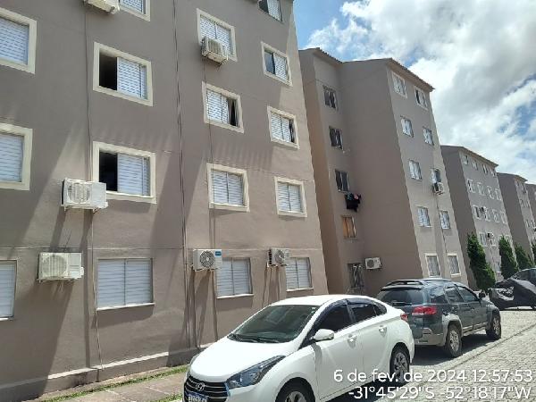 Apartamento, 43,19 m2 de área privativa, 2 qts, wc.