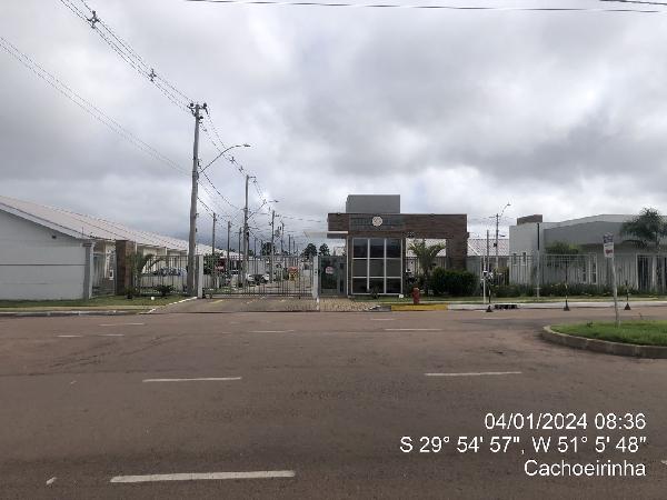 Casa, 71,56 m2 de área privativa, 127,57m2 de área.