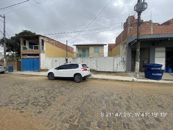 Casa, 77,99 m2 de área total, 77,99 m2 de área pri.