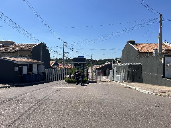 Casa, 43 m2 de área total, 43 m2 de área privativa.